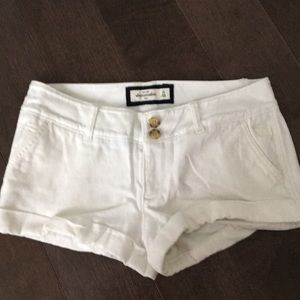 Abercrombie kids white shorts